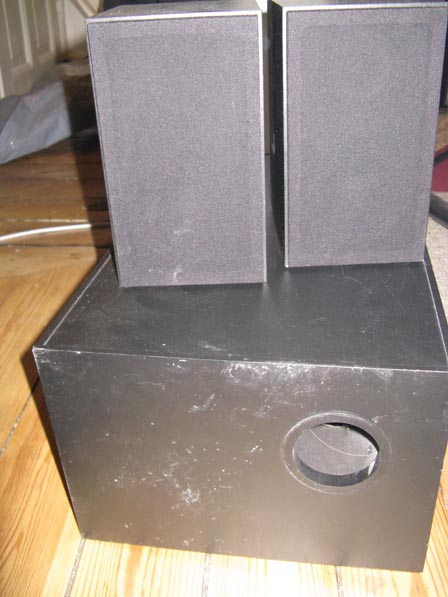 subwoffer speakers 50,-  Sounds ok